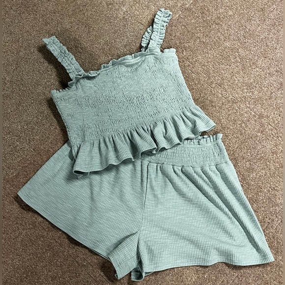 Lulus 2pc Short Set - Picture 1 of 4